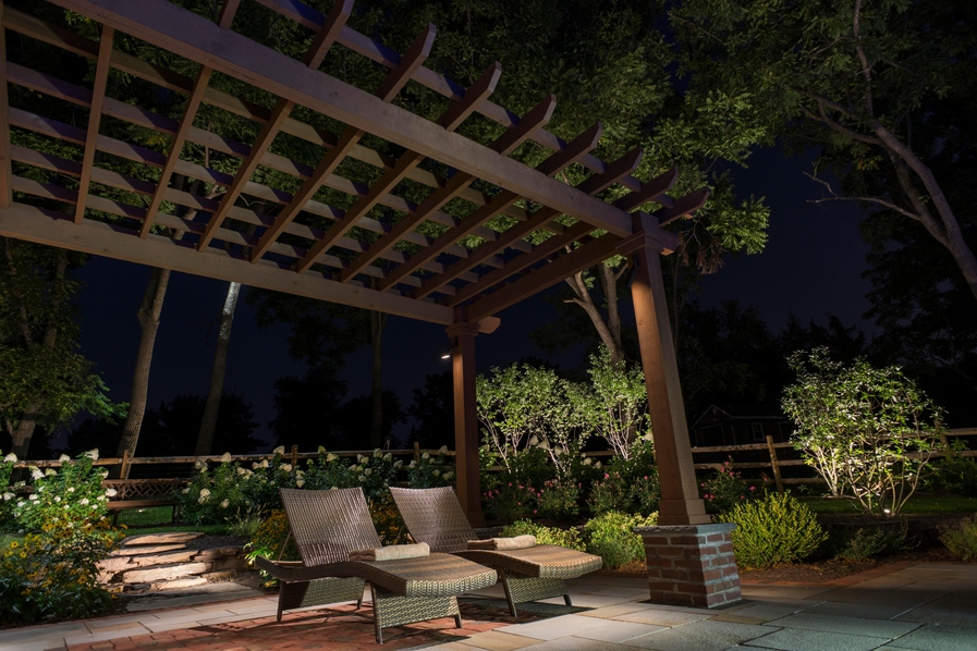 /images/create-the-ultimate-backyard-retreat-with-smart-tech.jpg